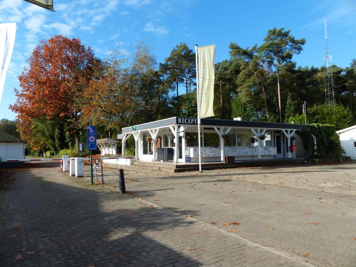 Spacious Home With A Fireplace At 3 Km From Baarle-Nassau Buitenkant foto