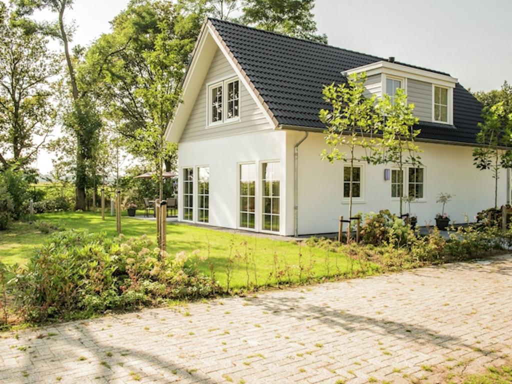 Spacious Home With A Fireplace At 3 Km From Baarle-Nassau Buitenkant foto