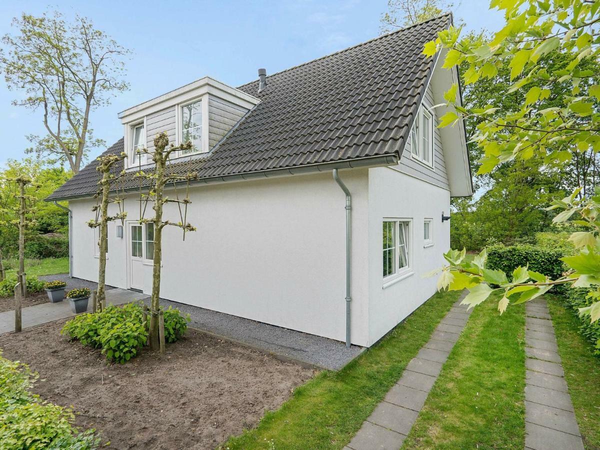 Spacious Home With A Fireplace At 3 Km From Baarle-Nassau Buitenkant foto
